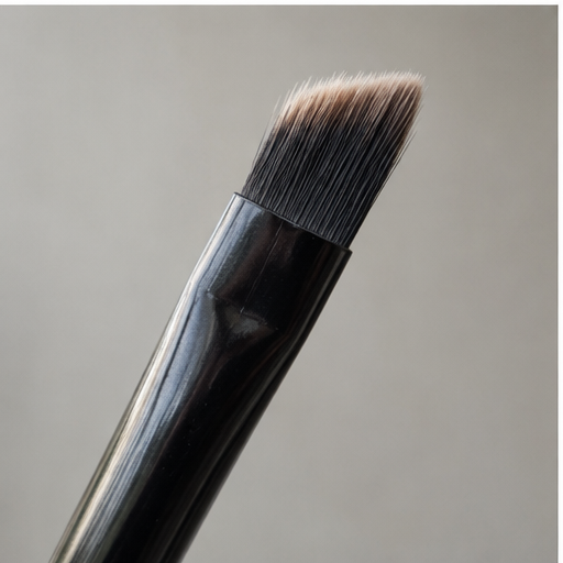 Precision blending brush
